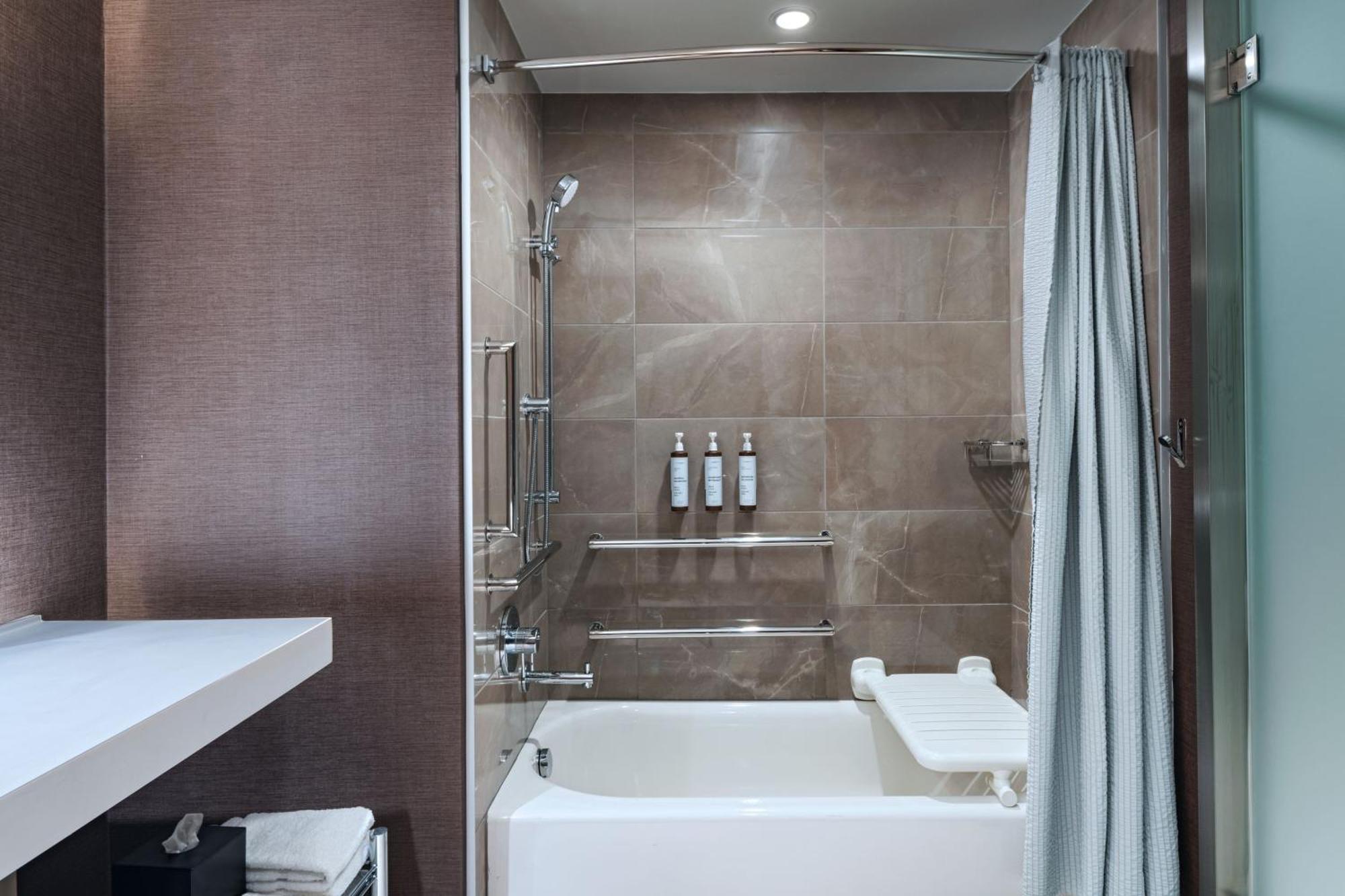 Ac Hotel By Marriott Waco Downtown 外观 照片